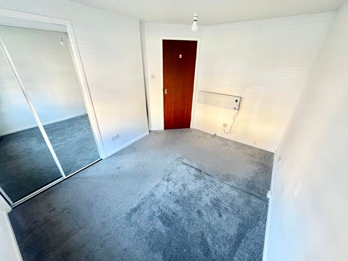 2 Bedroom Flat To Rent In Albion Street, Coatbridge, ML5