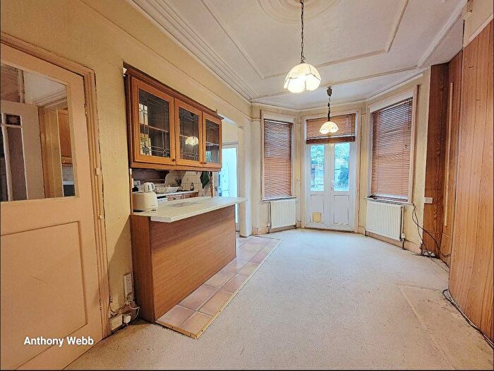 3 Bedroom Terraced House For Sale In Maryland Road, Wood Green, N22