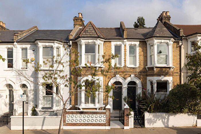 3 Bedroom Terraced House For Sale In Pellerin Road, London, N16