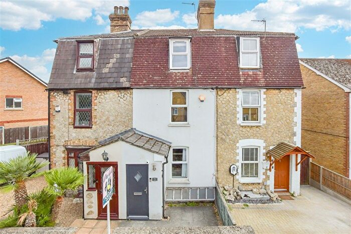 3 Bedroom Terraced House For Sale In Hartnup Street, Maidstone, Kent, ME16