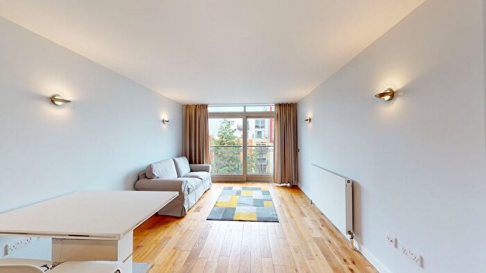 1 Bedroom Flat For Sale In West Parkside, London, SE10