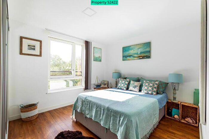 1 Bedroom Apartment For Sale In Blondin Way, London, SE16