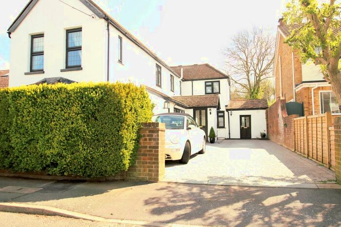 1 Bedroom Flat To Rent In Holly Road, Orpington, BR6