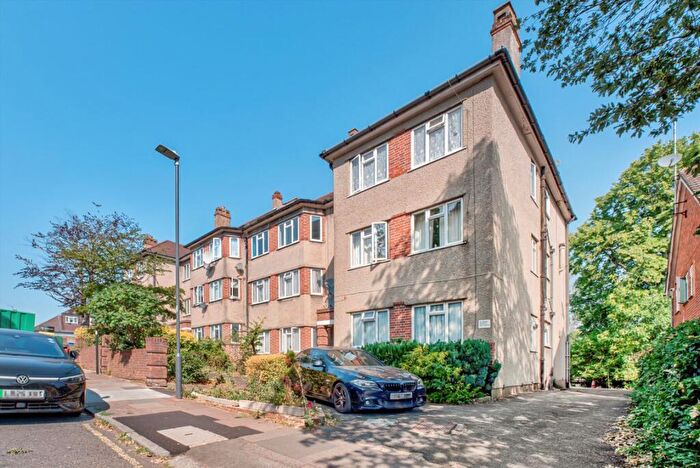 2 Bedroom Flat For Sale In Marlborough Hill, Harrow, HA1