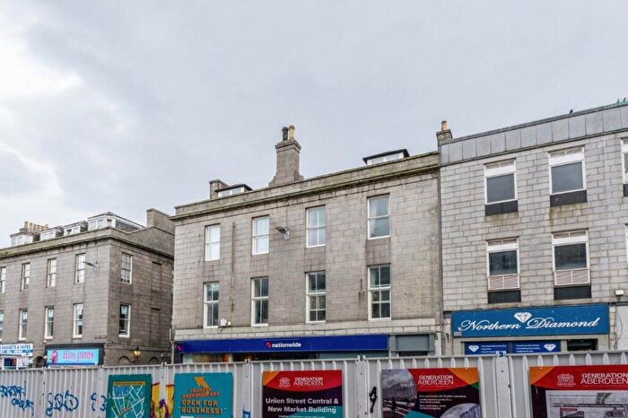 2 Bedroom Flat To Rent In Union Street, City Centre, Aberdeen, AB11