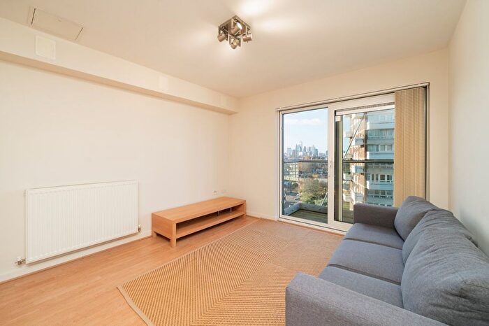 1 Bedroom Flat For Sale In Tequila Wharf, Commercial Road, London, E14
