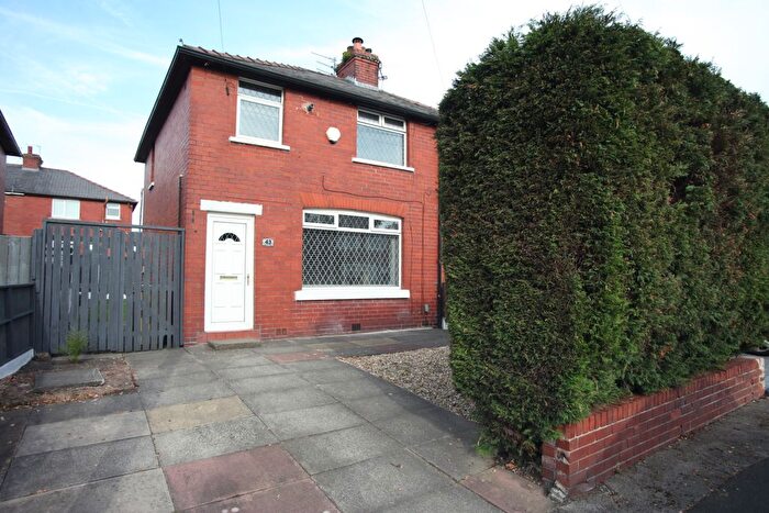 3 Bedroom Semi Detached House To Rent In Beech Avenue, Bolton, BL4