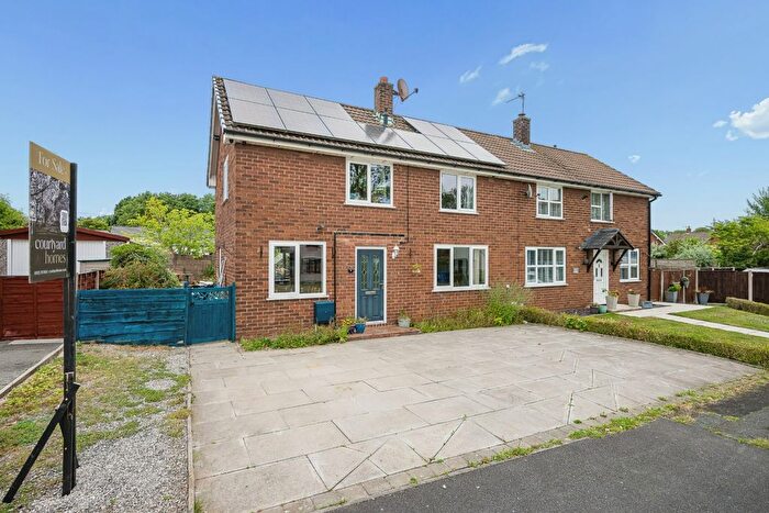 3 Bedroom Semi-Detached House For Sale In , Heswall Avenue, Culcheth, WA3