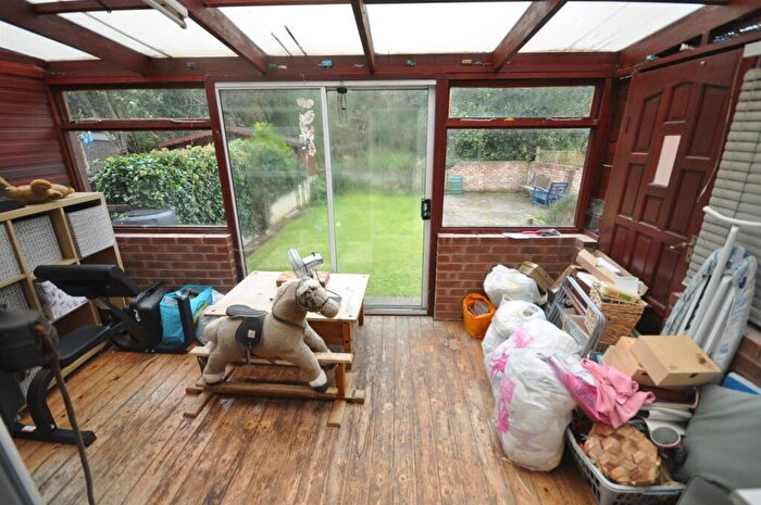3 Bedroom Semi-Detached House For Sale In Grampian Way, Thorne, DN8