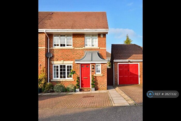 3 Bedroom End Of Terrace House To Rent In Puddingstone Drive, St. Albans, AL4