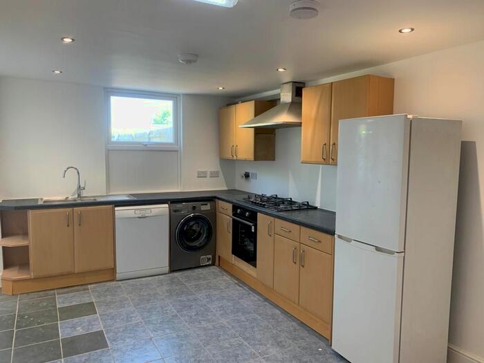 4 Bedroom Terraced House To Rent In Vaughan Road, Harrow, HA1