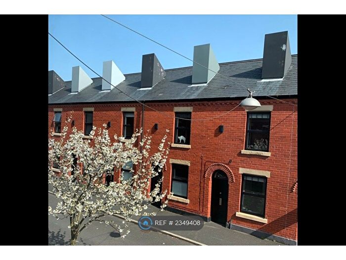 3 Bedroom Terraced House To Rent In Laburnum Street, Salford, M6