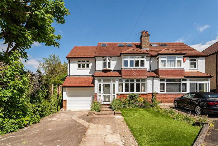 4 Bedroom Semi-Detached House To Rent In The Oval, Banstead, SM7