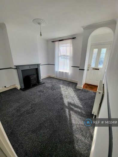 4 Bedroom Terraced House To Rent In Queens Road, Gosport, PO12