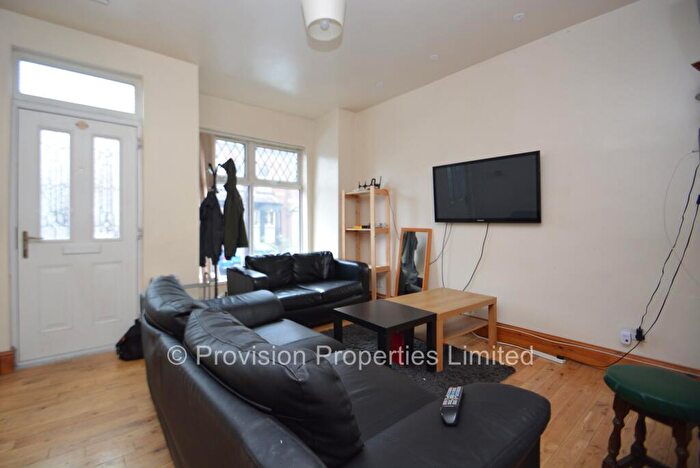 4 Bedroom Terraced House To Rent In Hessle Mount, Hyde Park, Leeds, LS6