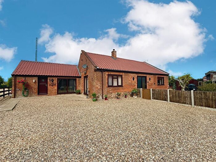 2 Bedroom Bungalow For Sale In The Green, Freethorpe, NR13