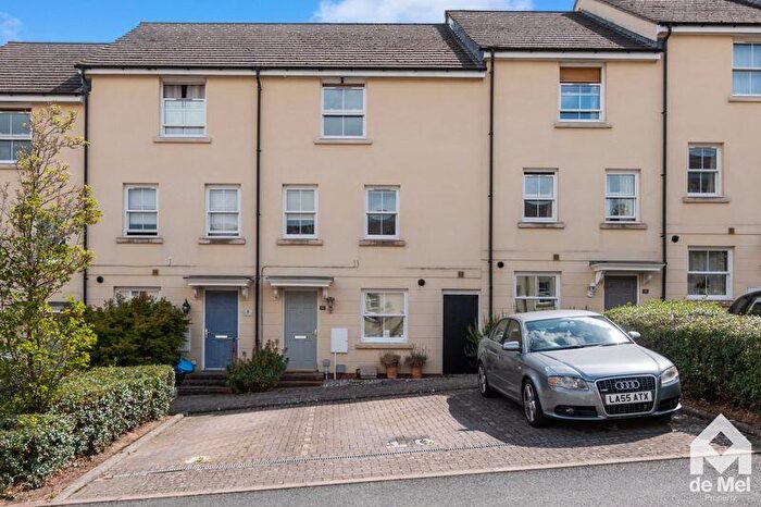 4 Bedroom Terraced House For Sale In Alvington Drive, Cheltenham, GL52