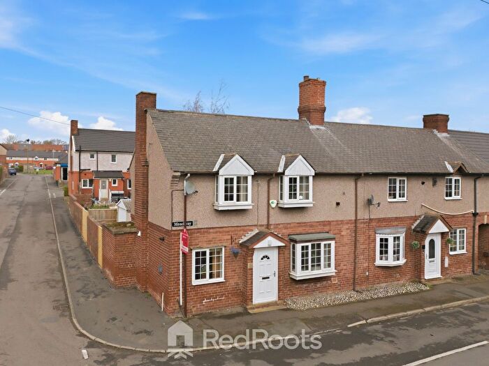 3 Bedroom Semi Detached House For Sale In Meadway, Streethouse, Pontefract, West Yorkshire, WF7