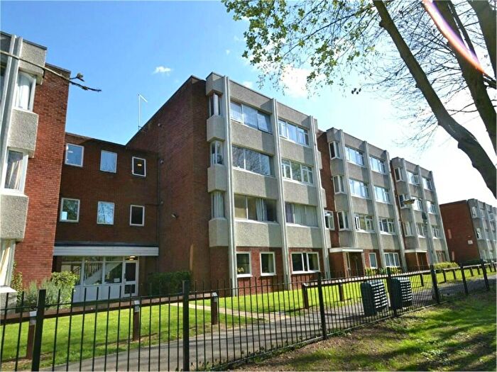 Studio To Rent In Parkside, Grammar School Walk, Huntingdon, Cambridgeshire, PE29