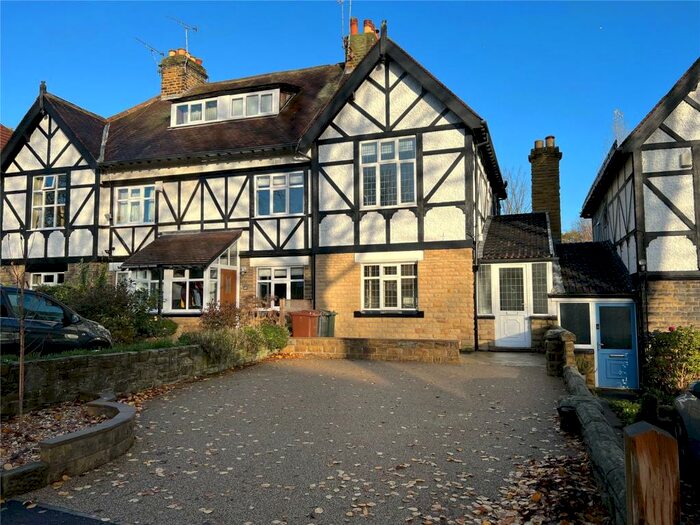 3 Bedroom Semi-Detached House To Rent In Belle Vue Avenue, Oakwood, Leeds, LS8