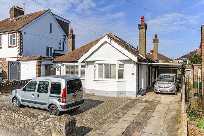 4 Bedroom Bungalow For Sale In Hilldown Road, Bromley, BR2