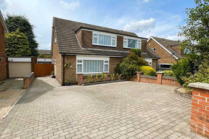 3 Bedroom Semi Detached House For Sale In Stoops Road, Doncaster, DN4