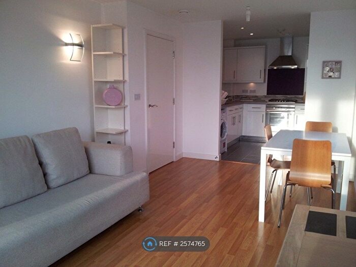 1 Bedroom Flat To Rent In Omnibus House, London, N22