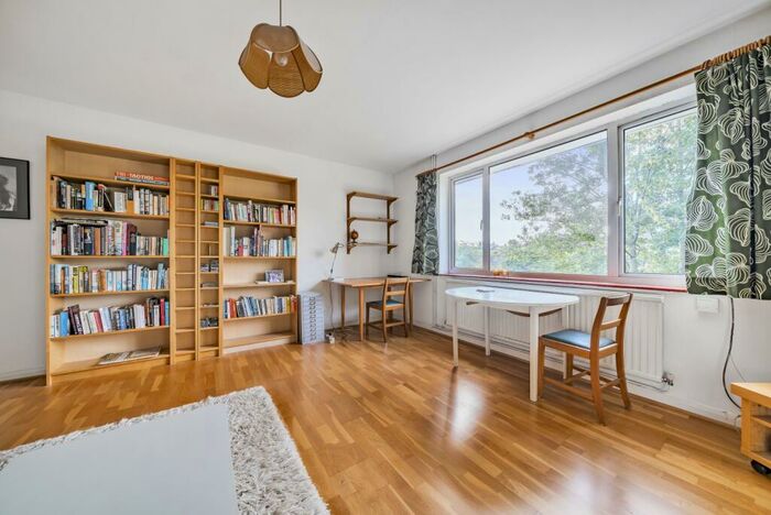 2 Bedroom Apartment For Sale In Terence Court, Belvedere, DA17