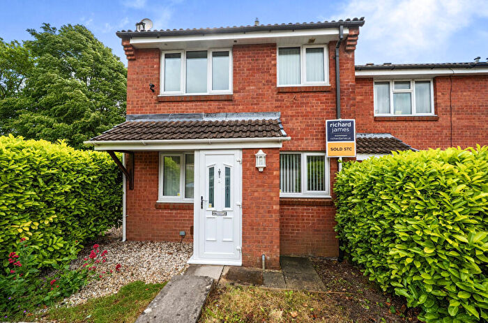 1 Bedroom End Of Terrace House For Sale In Frampton Close, Westlea, Swindon, SN5
