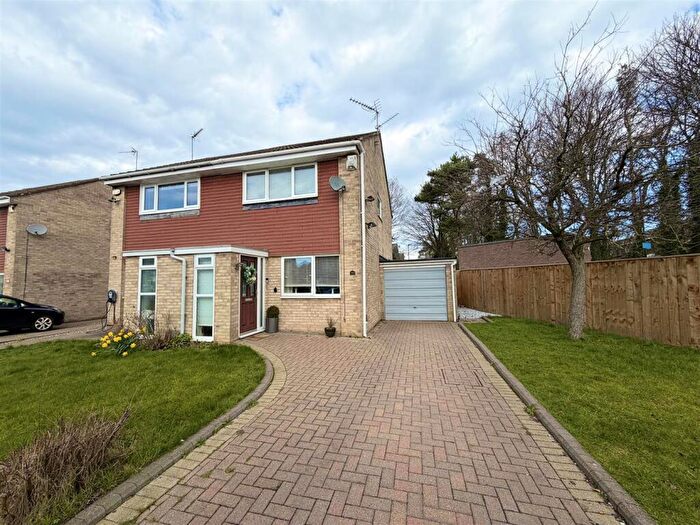 2 Bedroom House For Sale In Chipchase, Oxclose, Washington, NE38