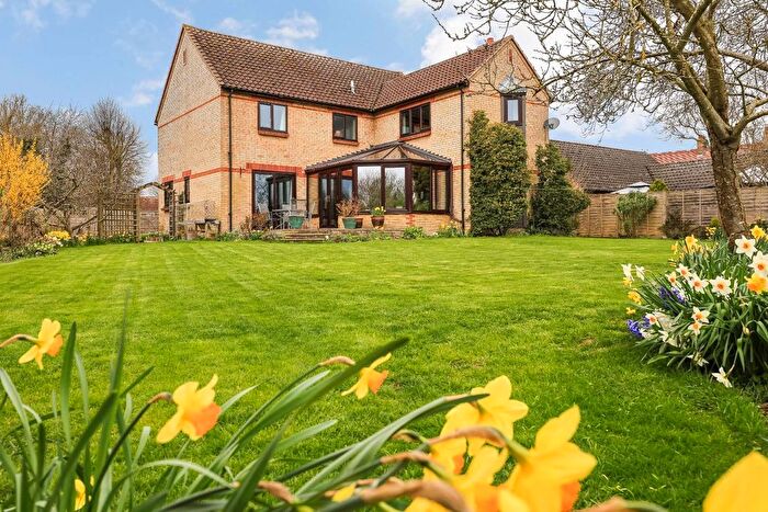 5 Bedroom Detached House For Sale In New Farm Road, Newton, Cambridge, CB22