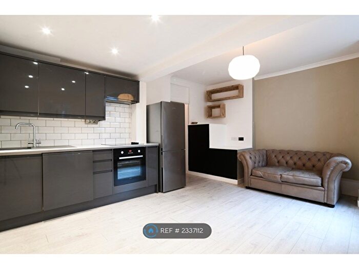 1 Bedroom Flat To Rent In Lower Market Street, Hove, BN3