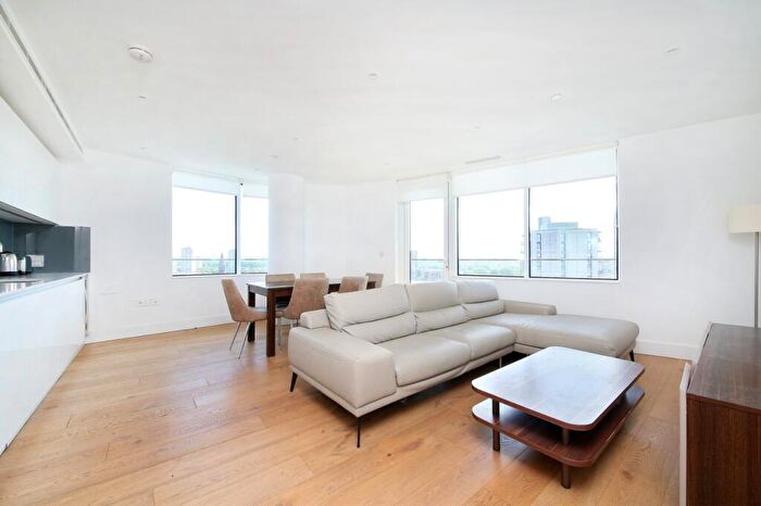 2 Bedroom Flat For Sale In Lombard Wharf, Lombard Road, SW11
