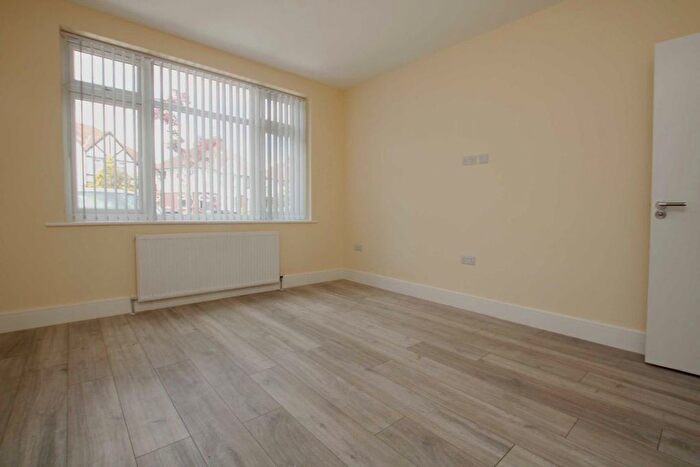Studio To Rent In Church Stretton Road, Hounslow, TW3
