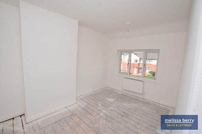 3 Bedroom Terraced House For Sale In Green Lane, Middleton, Manchester, M24