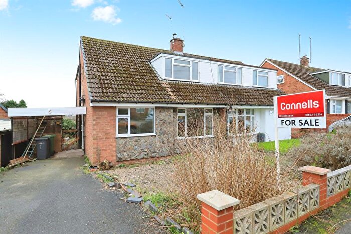 4 Bedroom Semi-Detached Bungalow For Sale In Beechcote Avenue, Kidderminster, DY11