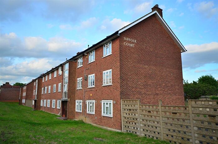 3 Bedroom Flat To Rent In Suffolk Court, Suffolk Road, Newbury Park, Essex, IG3