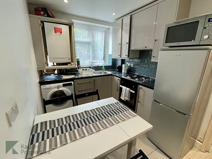 3 Bedroom Flat To Rent In Sidmouth Street, Ucl/Lse/London, WC1H