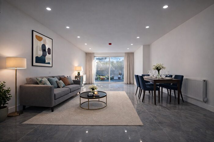 6 Bedroom House To Rent In Treherbert Street, Cathays, CF24