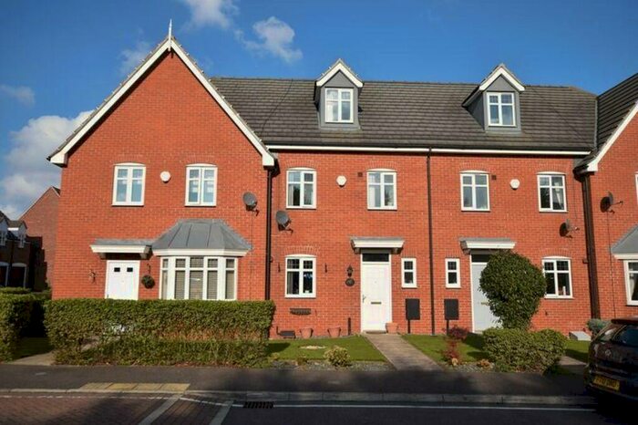 4 Bedroom Town House To Rent In Kirkstall Close, Lincoln, LN2