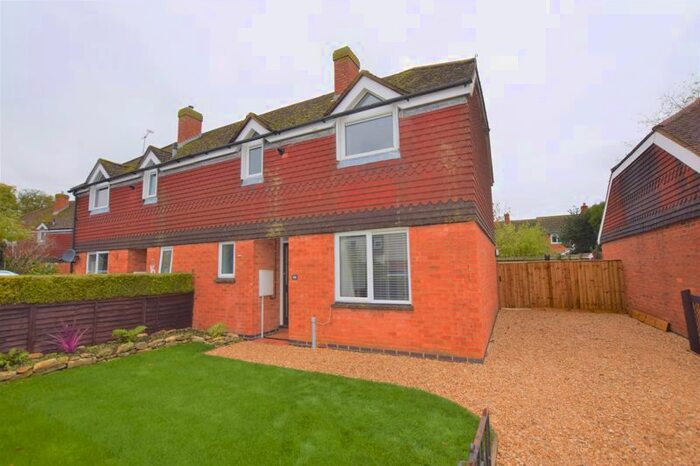 3 Bedroom Semi-Detached House To Rent In Stanbridge Close, Haddenham, Aylesbury, HP17