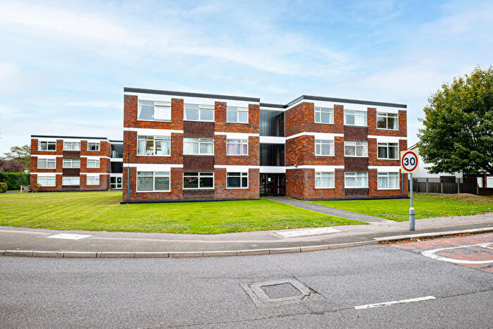 2 Bedroom Flat For Sale In Southchurch Boulevard, Southend-on-sea, SS2