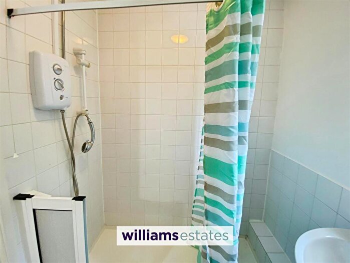 1 Bedroom Flat For Sale In Chester Street, Mold, CH7