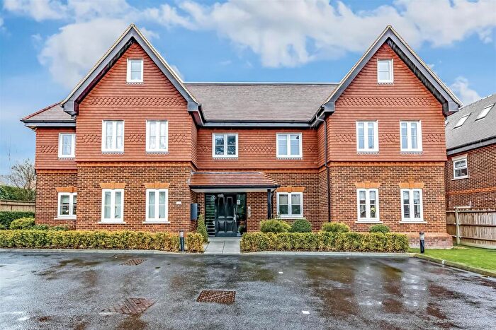 1 Bedroom Apartment For Sale In Brighton Road, Banstead, SM7