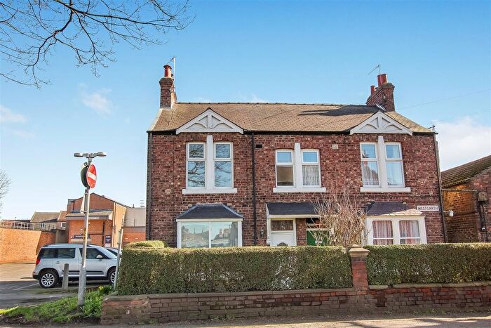3 Bedroom Semi Detached House For Sale In Westgarth, Northallerton, DL7