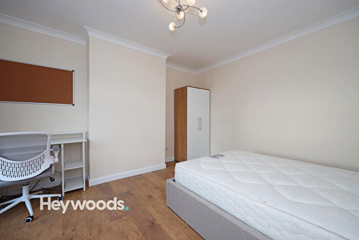 1 Bedroom House Of Multiple Occupation To Rent In Hilton Road, Stoke-on-Trent, Staffordshire, ST4