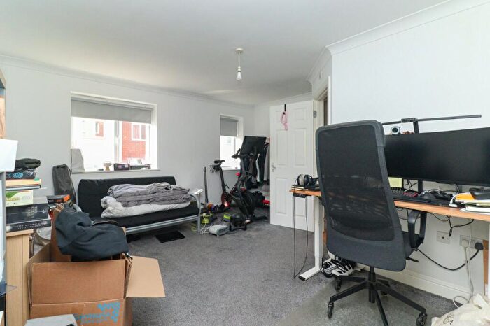 2 Bedroom Flat For Sale In Dane Road, Margate, Kent, CT9