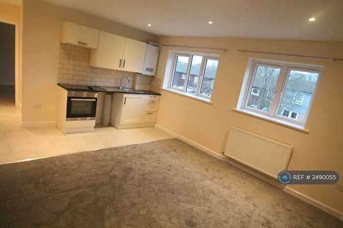 1 Bedroom Flat To Rent In Dore Close, Northampton, NN3