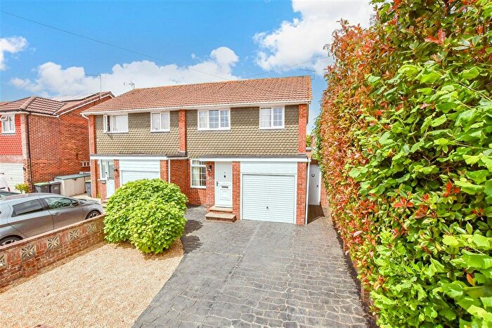 3 Bedroom Semi-Detached House For Sale In Bridefield Crescent, Waterlooville, Hampshire, PO8