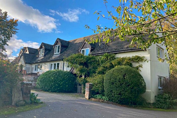 4 Bedroom Detached House For Sale In Chalbury, BH21